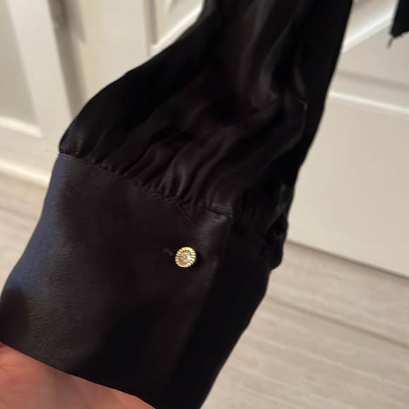 NWT Zara black shiny long sleeve crop top. - Picture 4 of 5